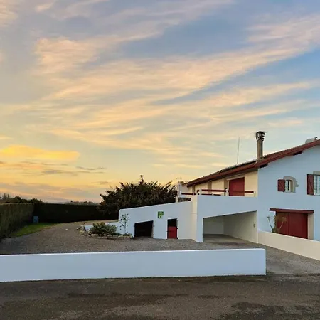 Nyaraló Loustaou